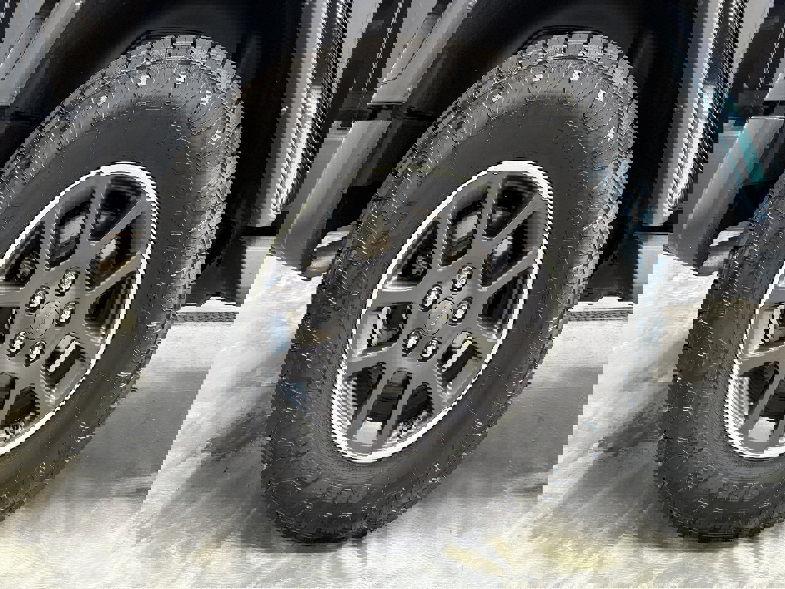 Used 2021 Jeep Wrangler Unlimited Sahara image 29