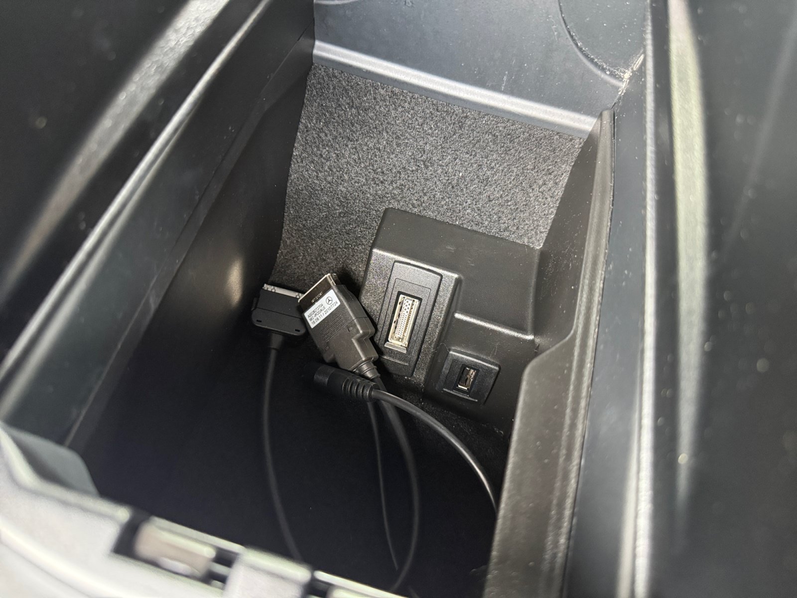 Used 2013 Mercedes-Benz C 300 4MATIC Sedan image 24