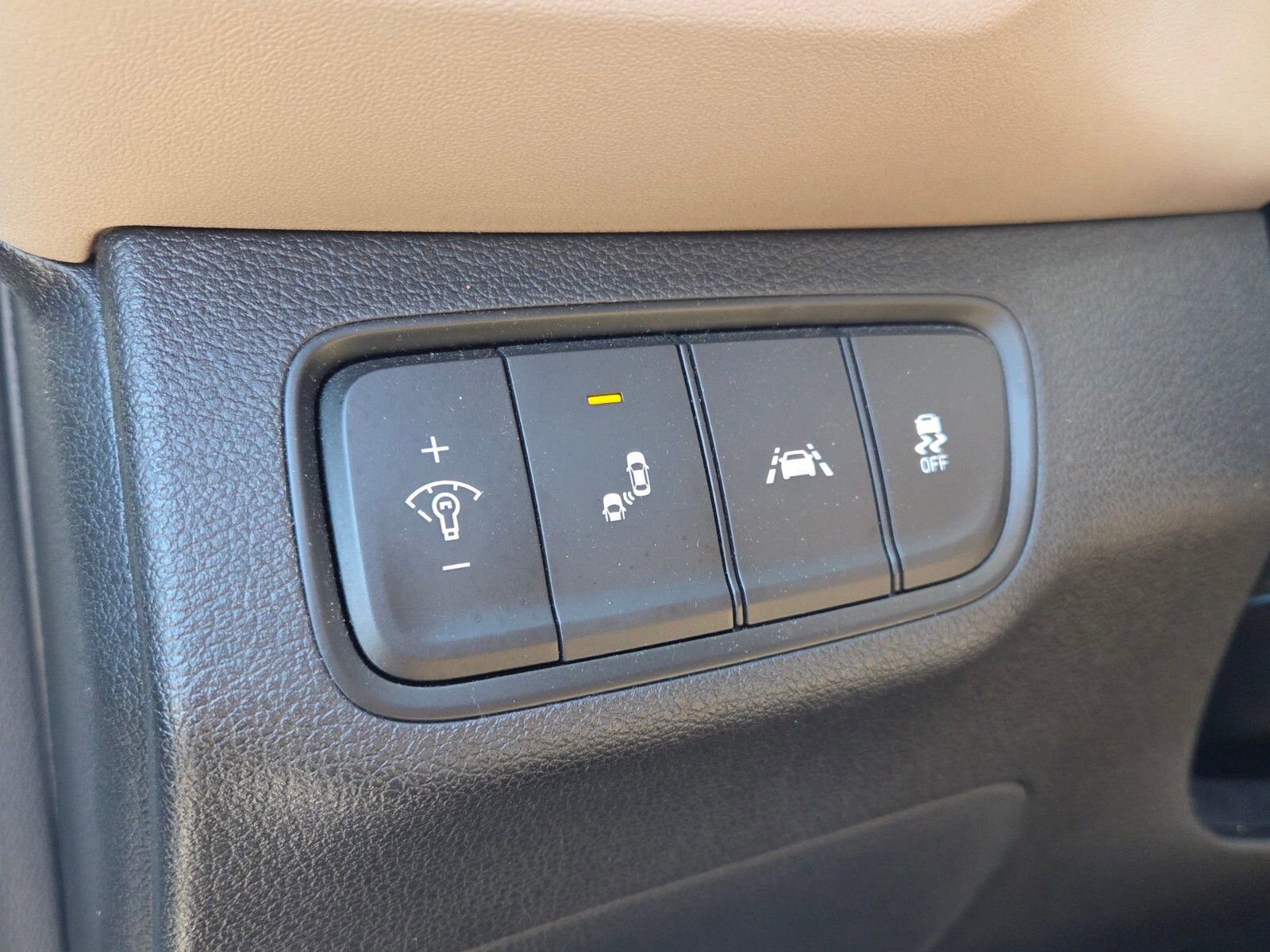 Used 2020 Hyundai Santa Fe SEL image 27