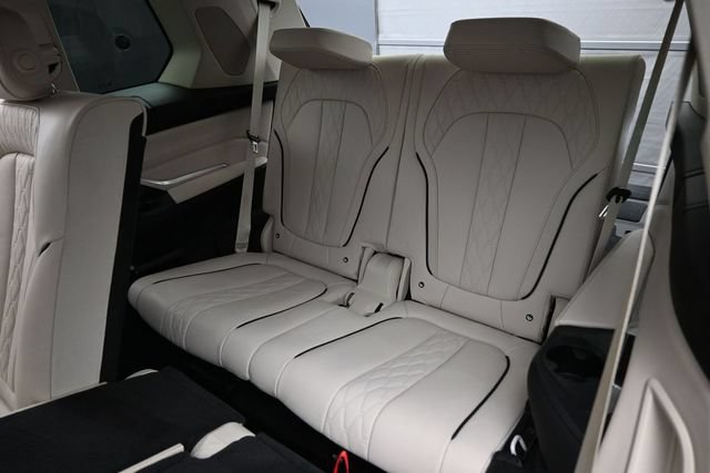 Used 2020 BMW X7 xDrive40i w/ Premium Package AWD/4WD image 23