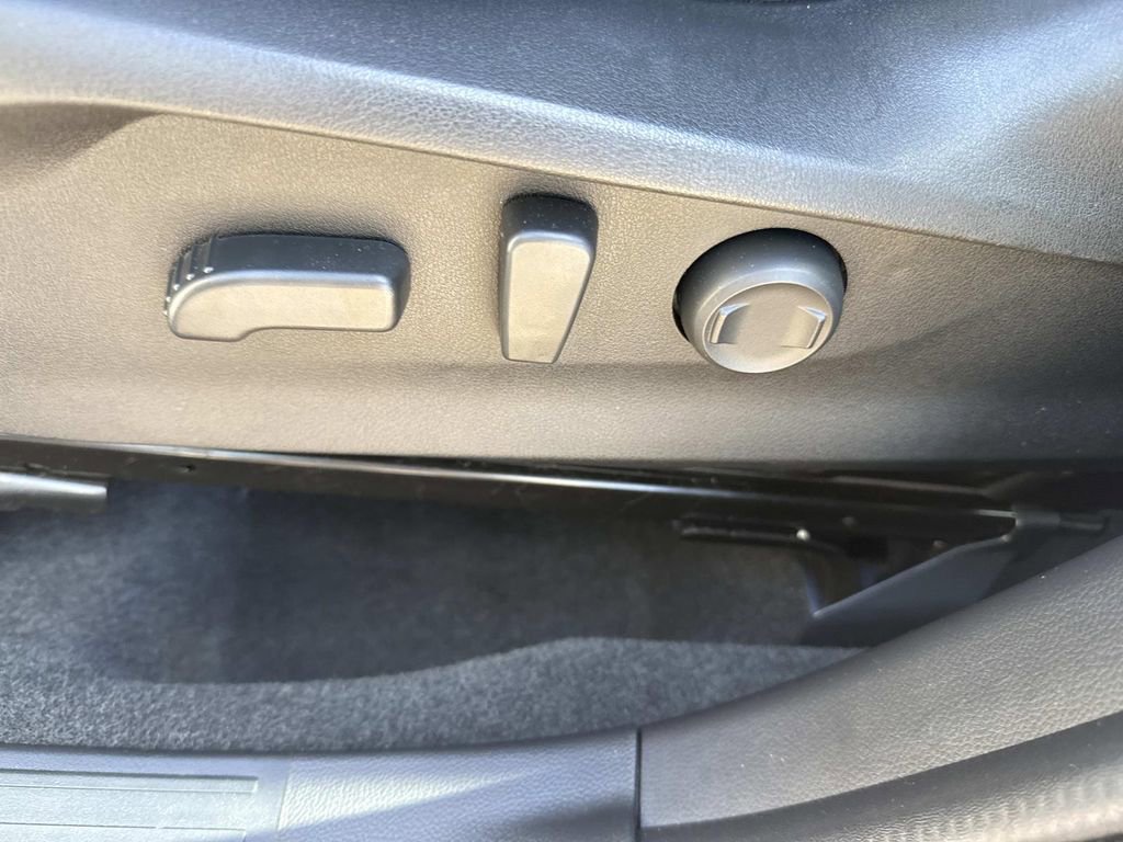 Used 2019 Subaru Forester Premium AWD/4WD image 26