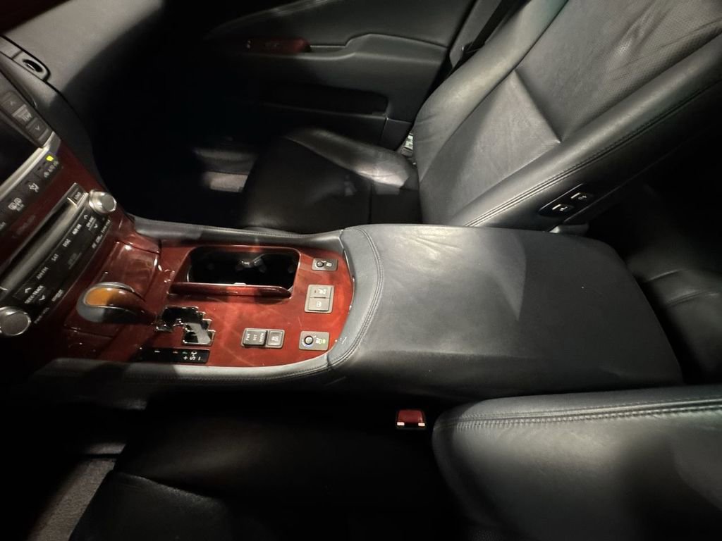 Used 2011 Lexus LS 460 image 28