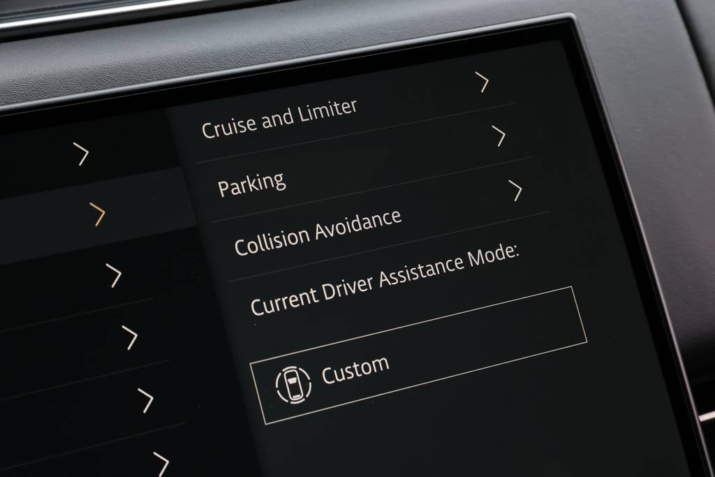 Used 2024 Land Rover Range Rover Sport SE AWD/4WD image 28