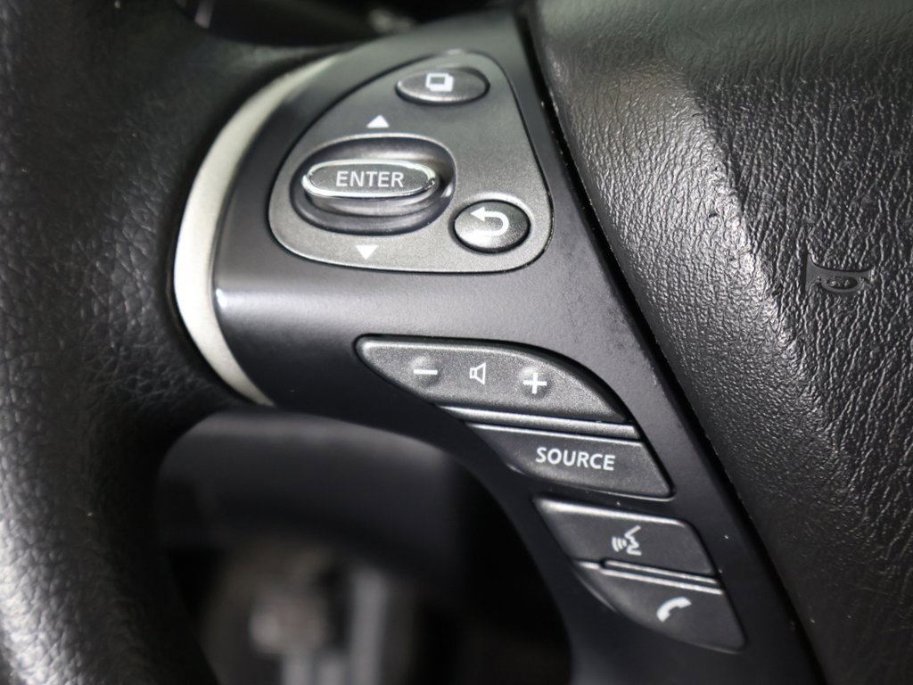 Used 2020 Nissan Pathfinder S image 36