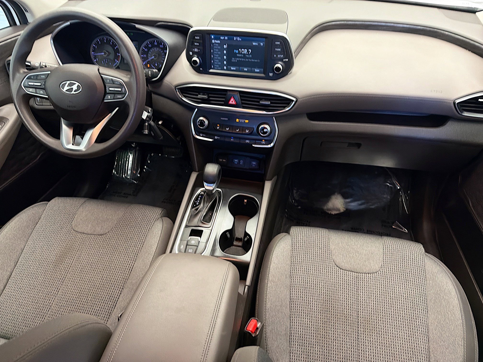 Used 2020 Hyundai Santa Fe SE FWD image 12