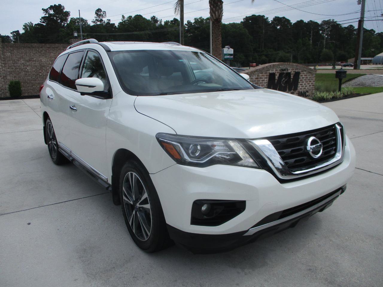 Used 2019 Nissan Pathfinder Platinum FWD image 26