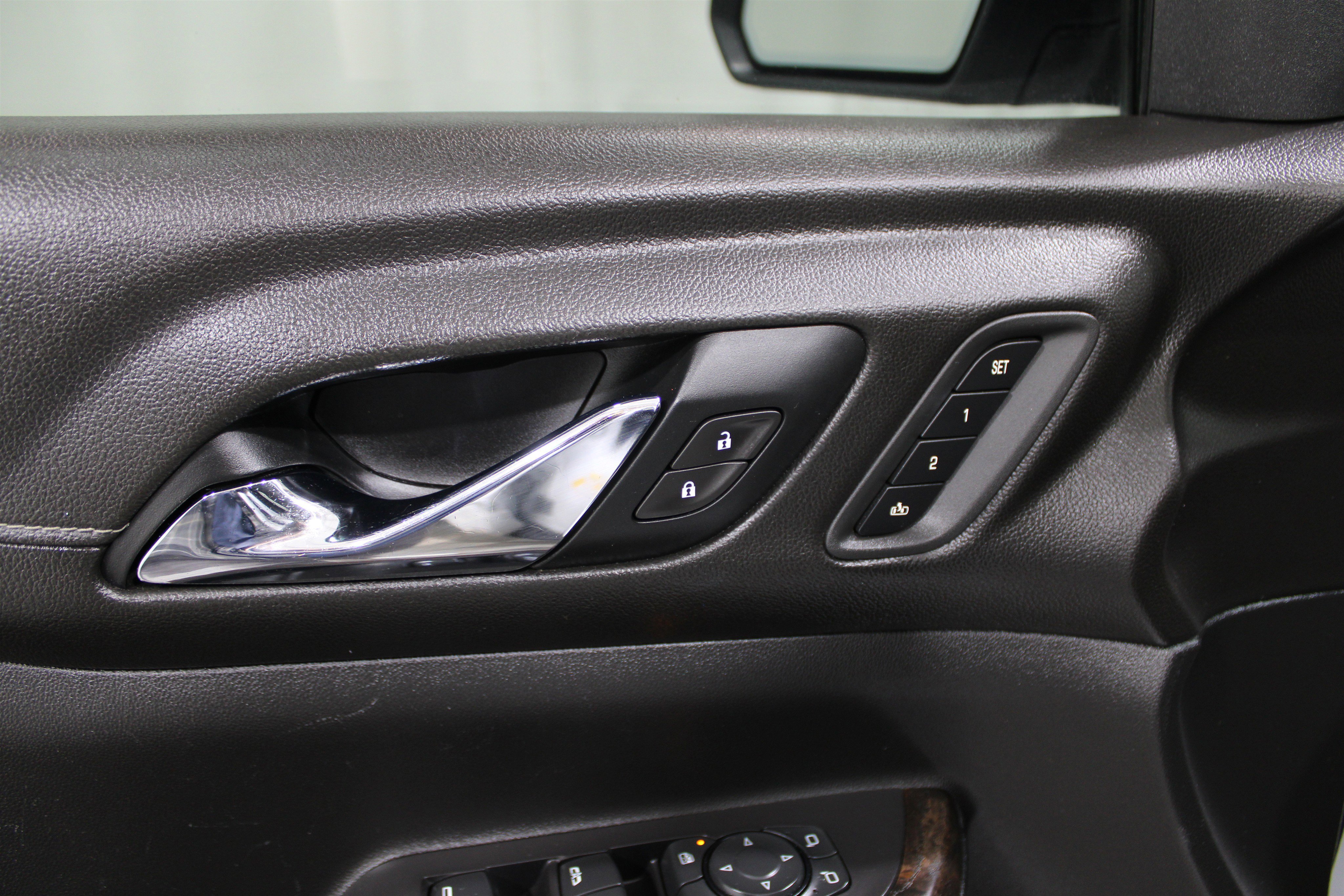 Used 2020 GMC Acadia Denali w/ Trailering Package image 8