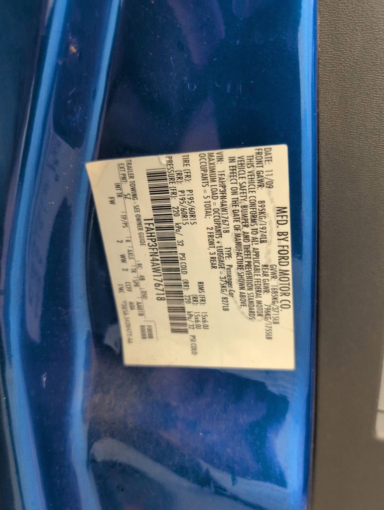 Used 2010 Ford Focus SE image 41