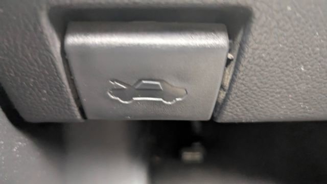 Used 2022 Nissan Titan PRO-4X w/ Pro-4x Convenience Package image 32
