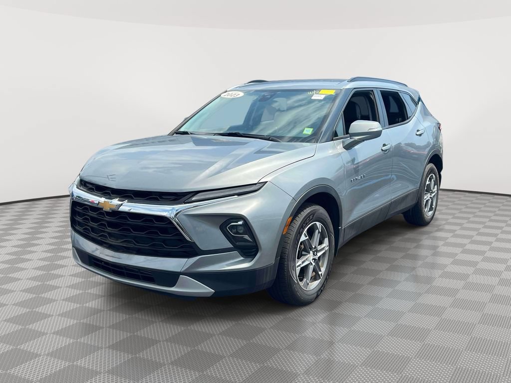 Used 2023 Chevrolet Blazer LT AWD/4WD image 3