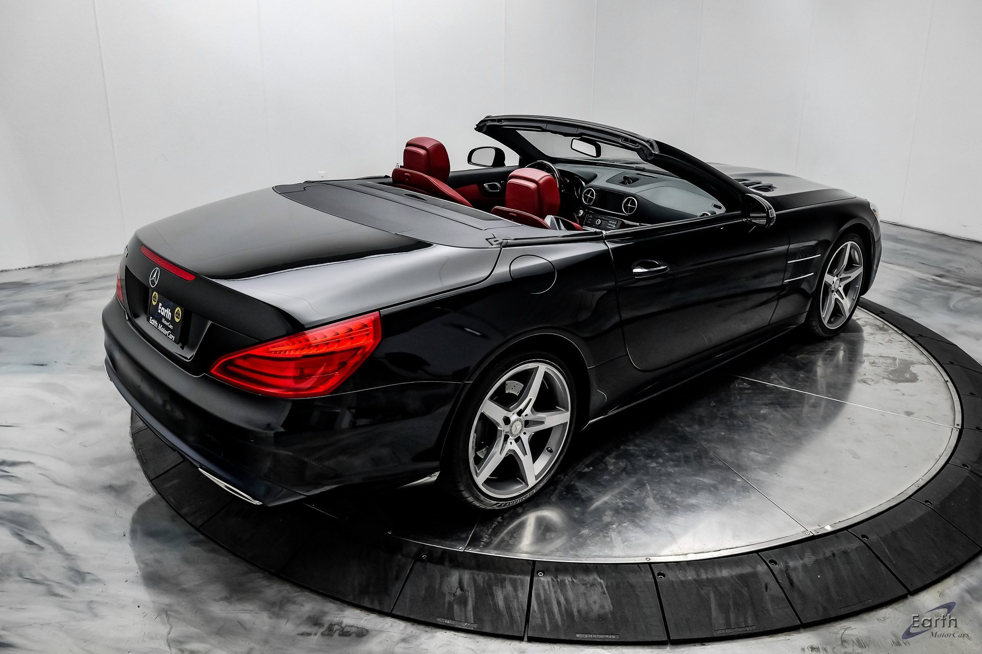 Used 2017 Mercedes-Benz SL 550 image 17