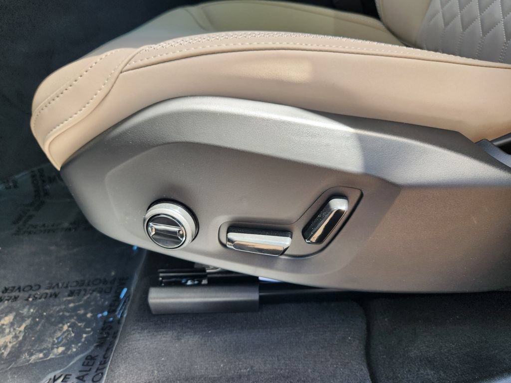 New 2026 Volvo XC60 T8 Plus w/ Protection Package Premier AWD/4WD image 14