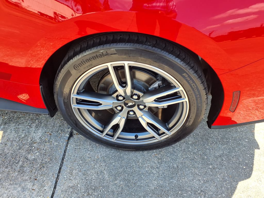 Used 2024 Ford Mustang Coupe RWD image 9