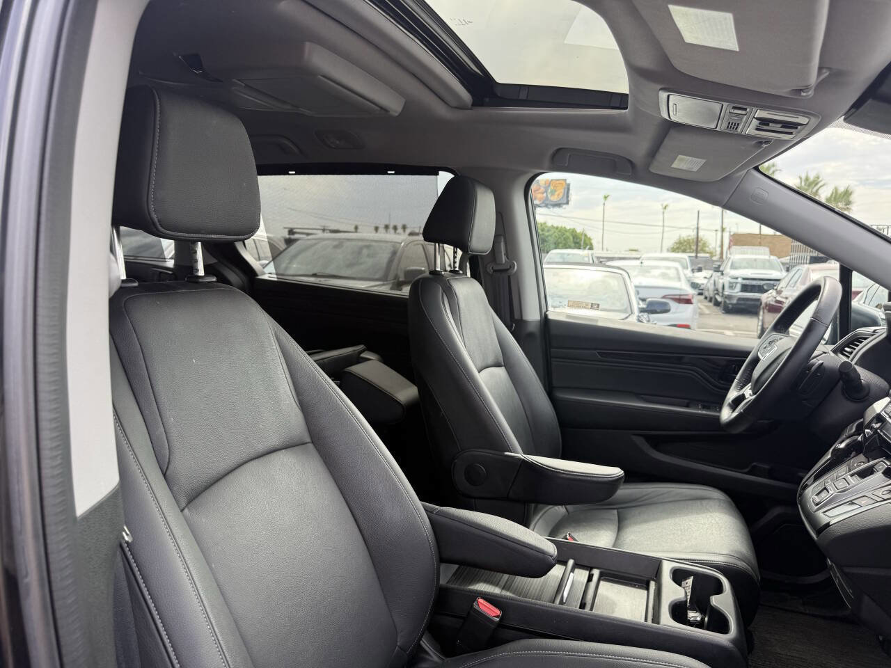 Used 2023 Honda Odyssey Touring image 13