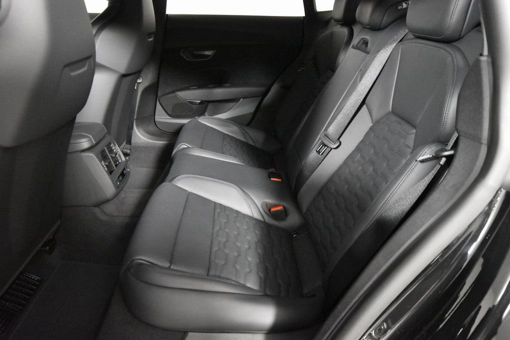 New 2025 Audi RS e-tron GT performance image 10