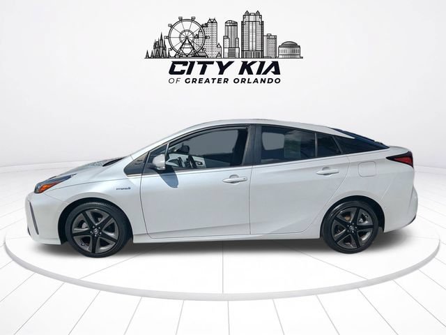 Used 2022 Toyota Prius Limited FWD image 3