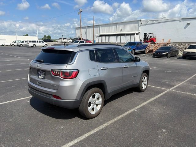 Used 2018 Jeep Compass Latitude w/ Popular Equipment Group AWD/4WD image 5