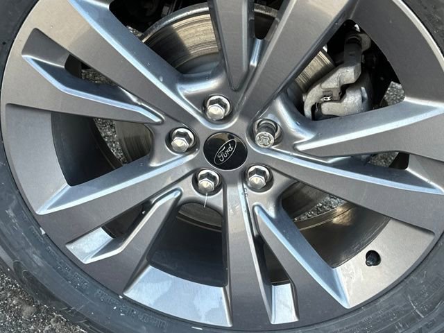 Used 2023 Ford Explorer XLT w/ Equipment Group 202A image 24