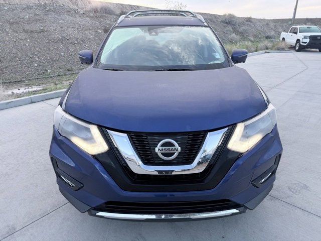Used 2017 Nissan Rogue SL w/ SL Premium Package image 2