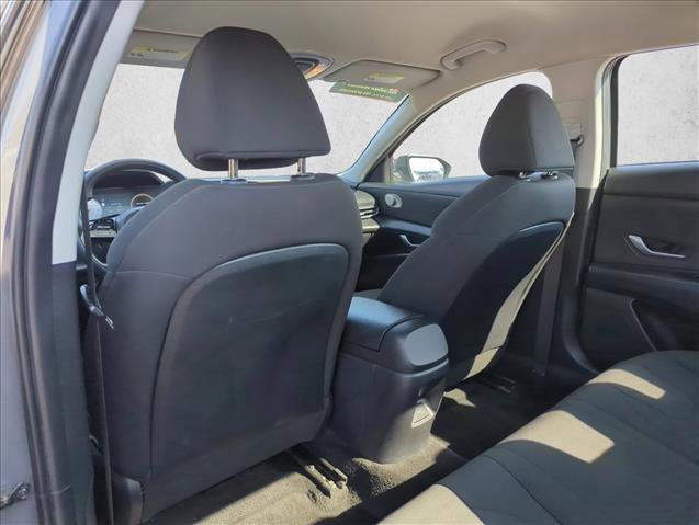 Used 2024 Hyundai Elantra SEL image 16