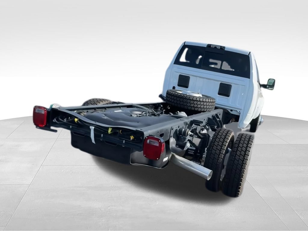 New 2026 RAM 4500 4x4 Crew Cab DRW w/ Laramie Trim Package image 7