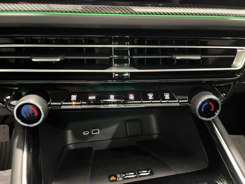 New 2026 Chevrolet Traverse High Country FWD image 16