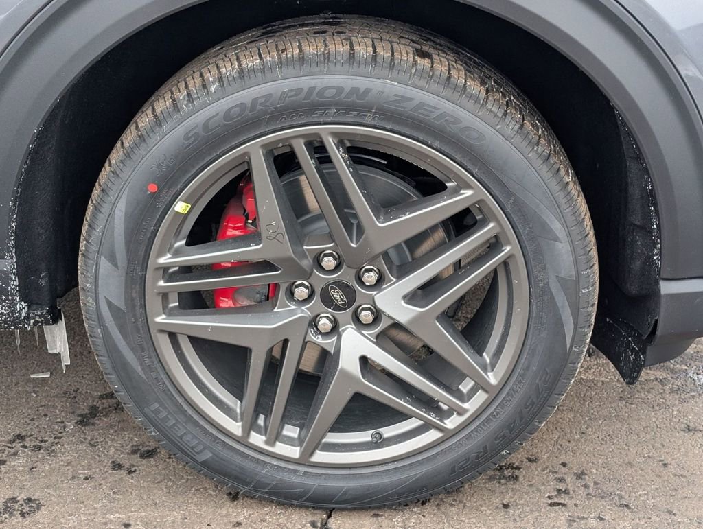 New 2026 Ford Explorer ST-Line w/ ST-Line Street Pack image 16