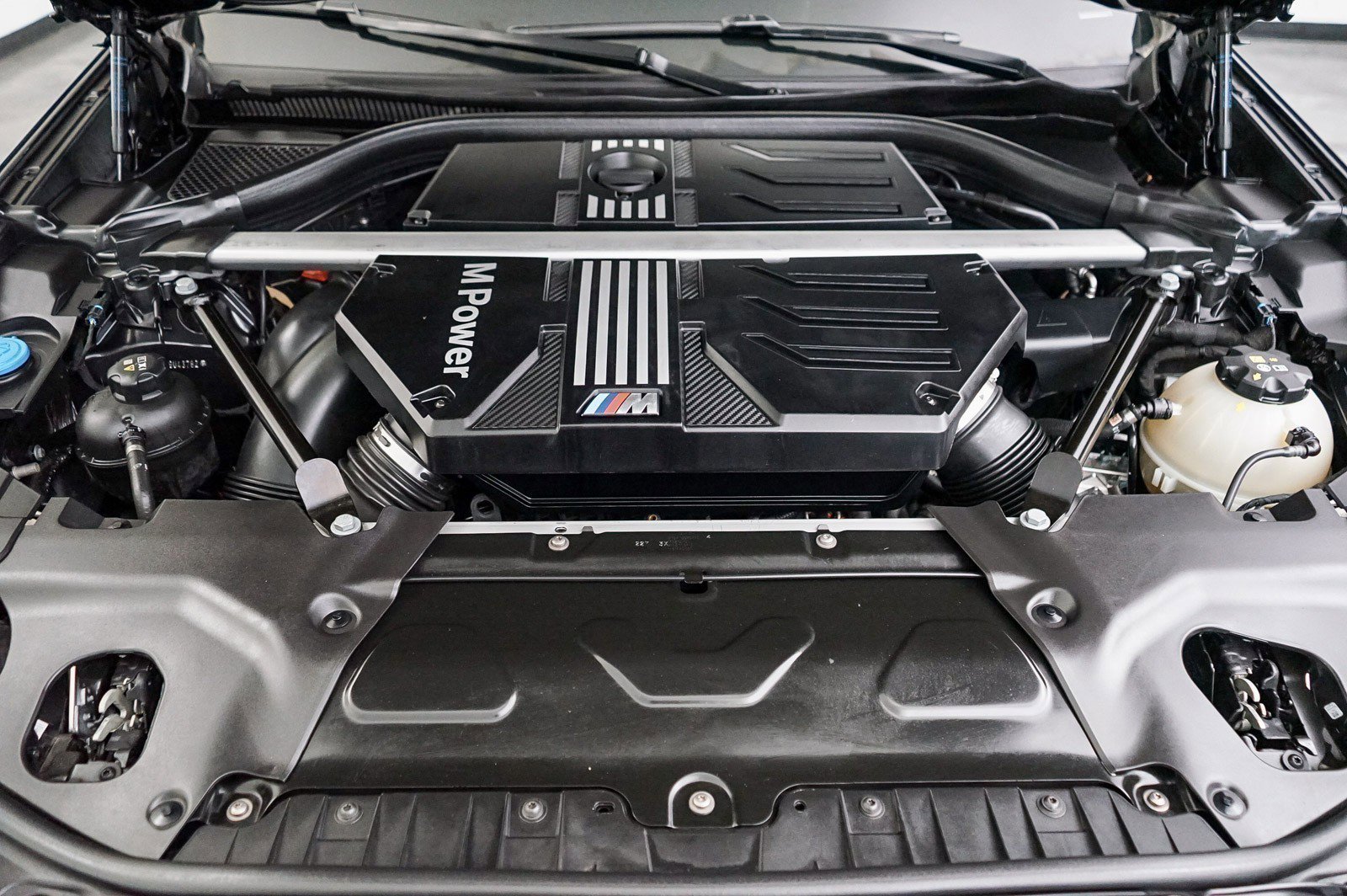 Used 2024 BMW X4 M w/ Competition Package image 32