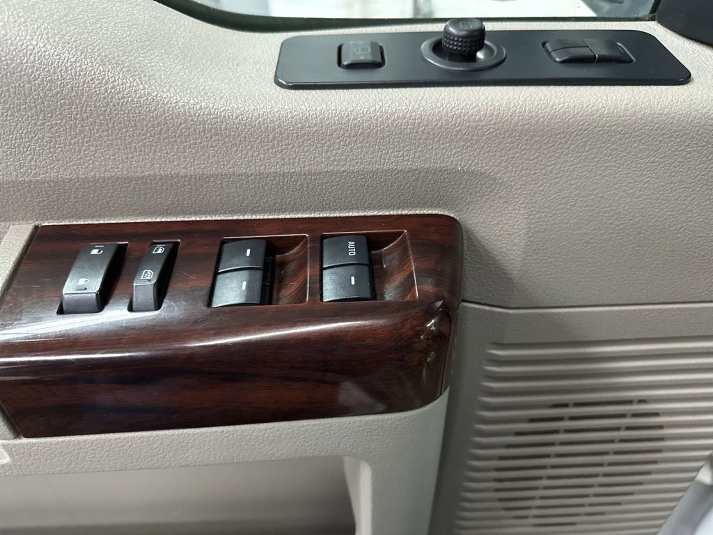 Used 2008 Ford F550 4x4 Crew Cab Super Duty image 21