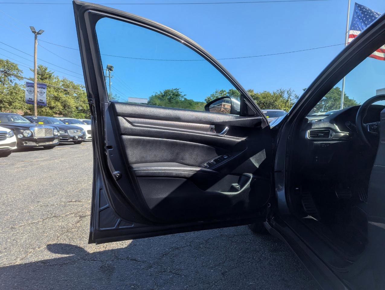 Used 2020 Honda Accord Sport image 11