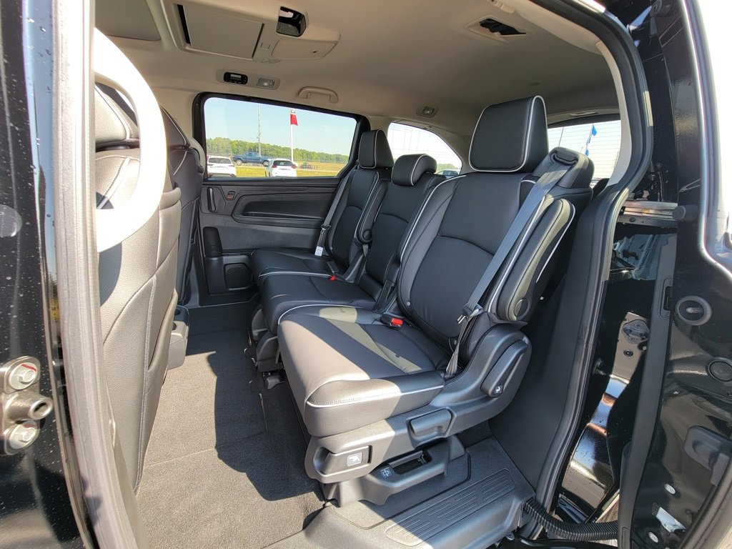 New 2026 Honda Odyssey Touring image 24