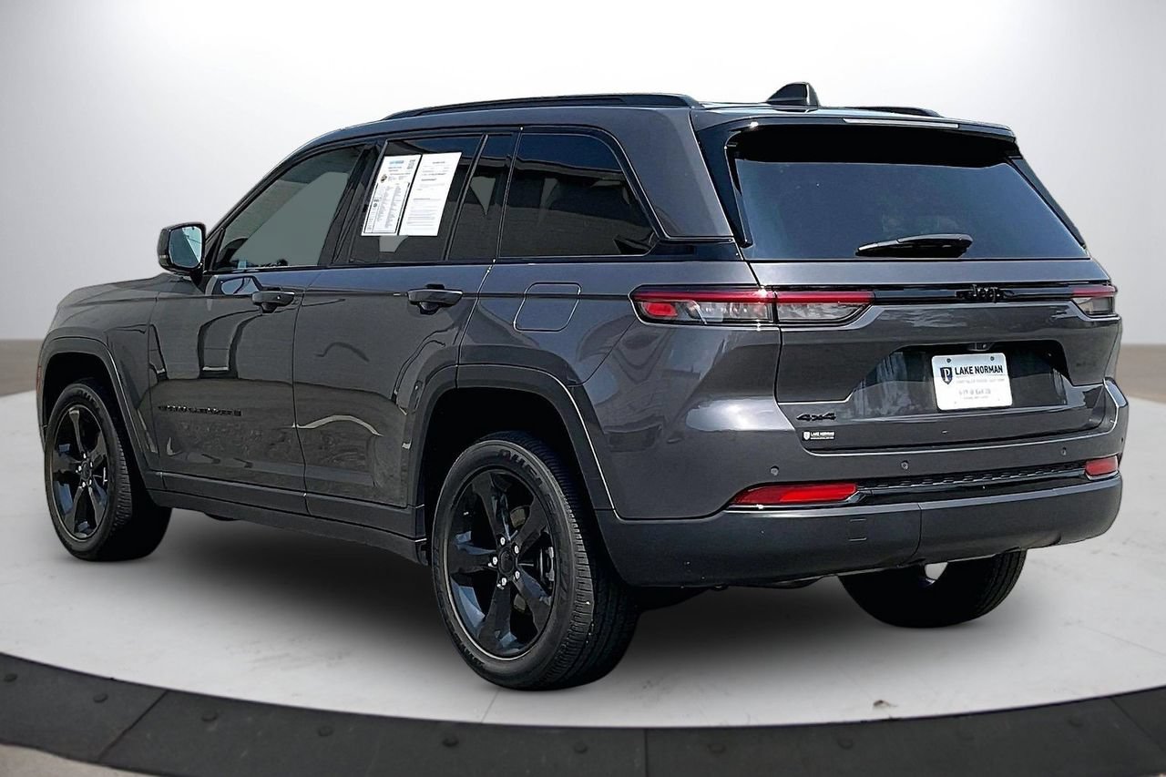 Certified 2023 Jeep Grand Cherokee Altitude AWD/4WD image 7