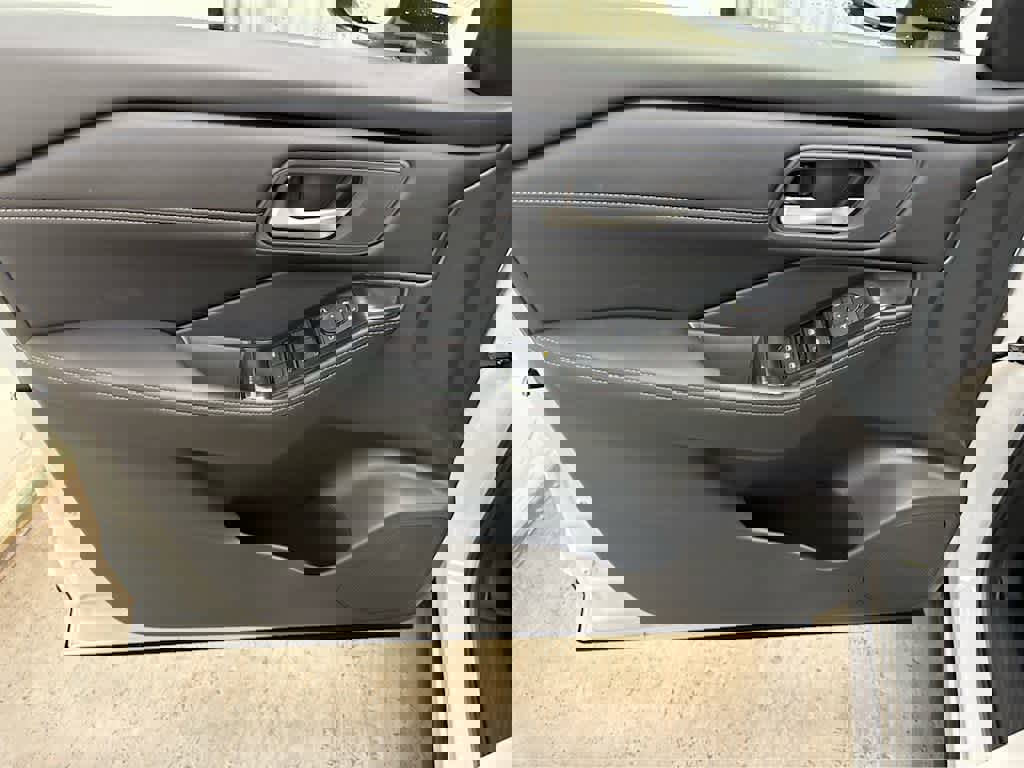 New 2026 Nissan Rogue SV image 20