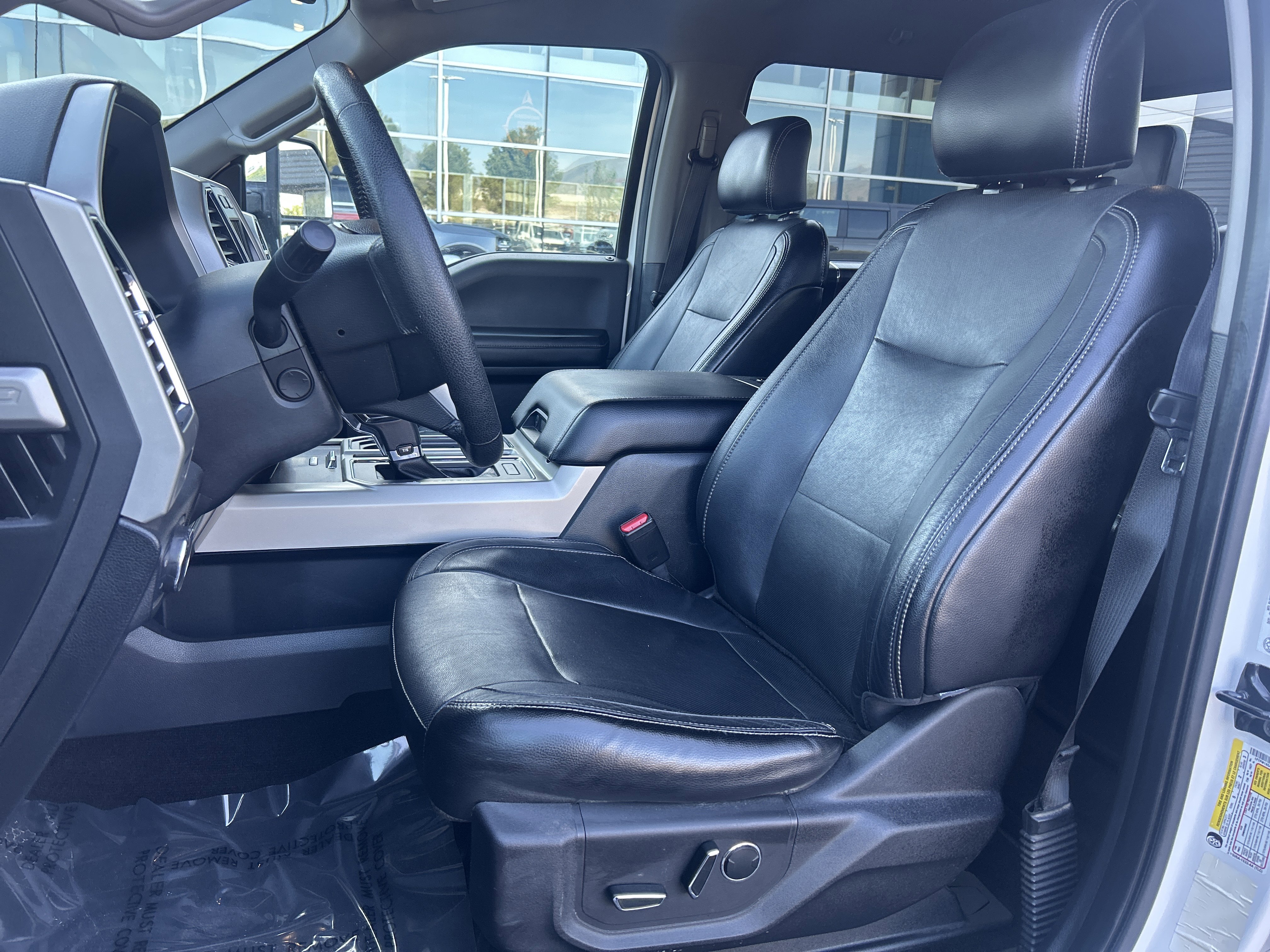 Used 2015 Ford F150 Lariat w/ Equipment Group 502A Luxury AWD/4WD image 13
