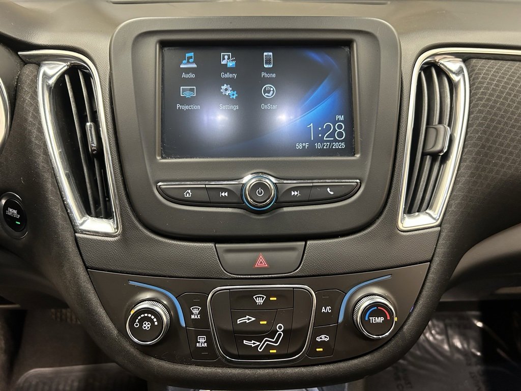 Used 2017 Chevrolet Malibu LT image 24