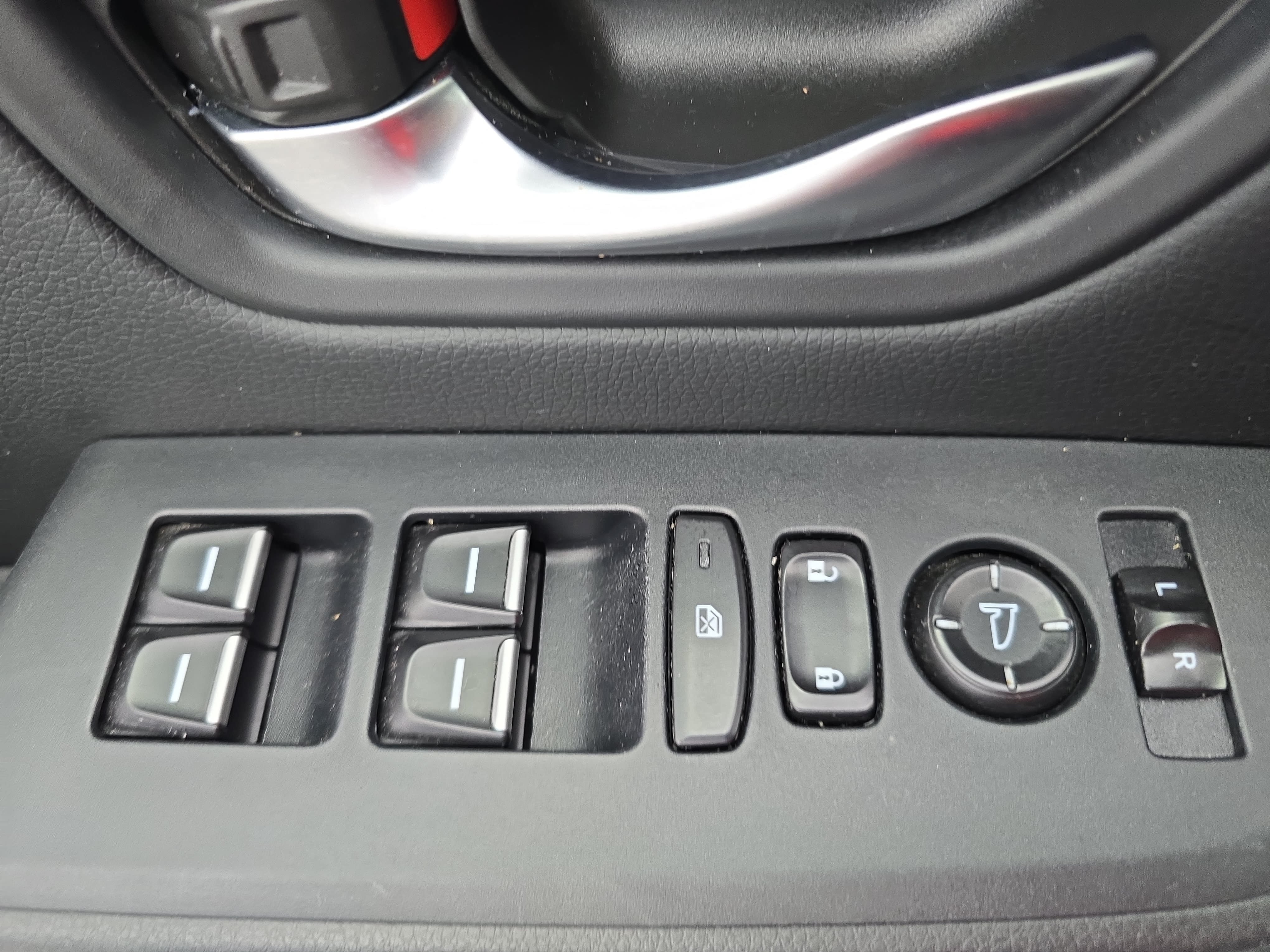 Certified 2024 Honda Pilot Touring image 29
