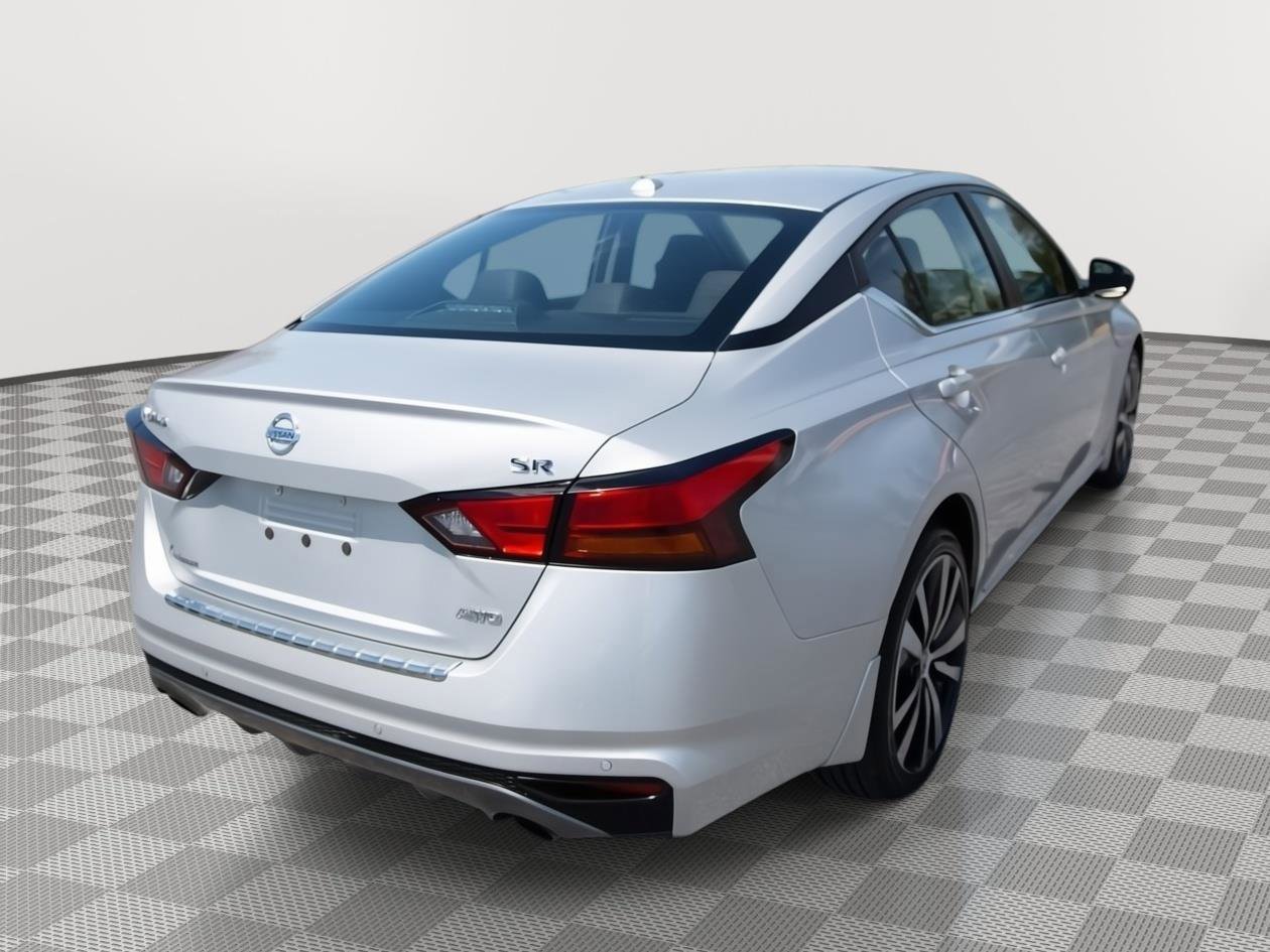 Used 2022 Nissan Altima 2.5 SR AWD/4WD image 5