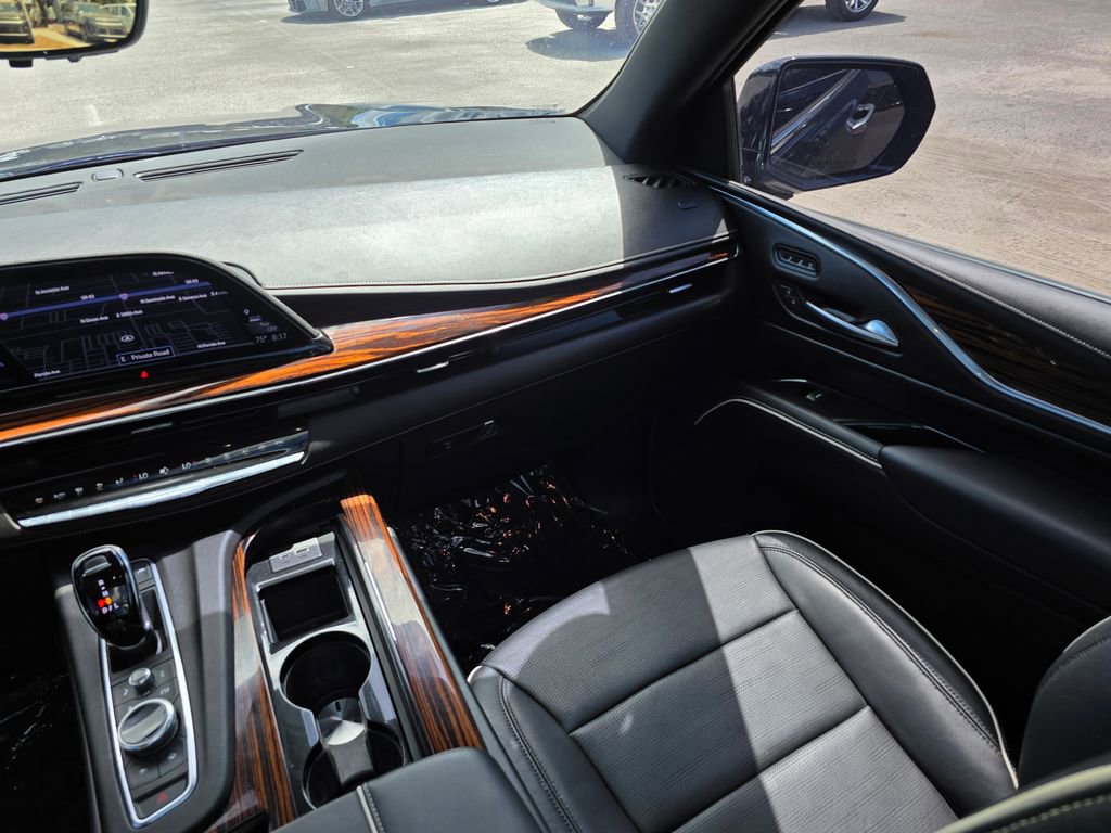 Used 2022 Cadillac Escalade ESV Premium Luxury image 43
