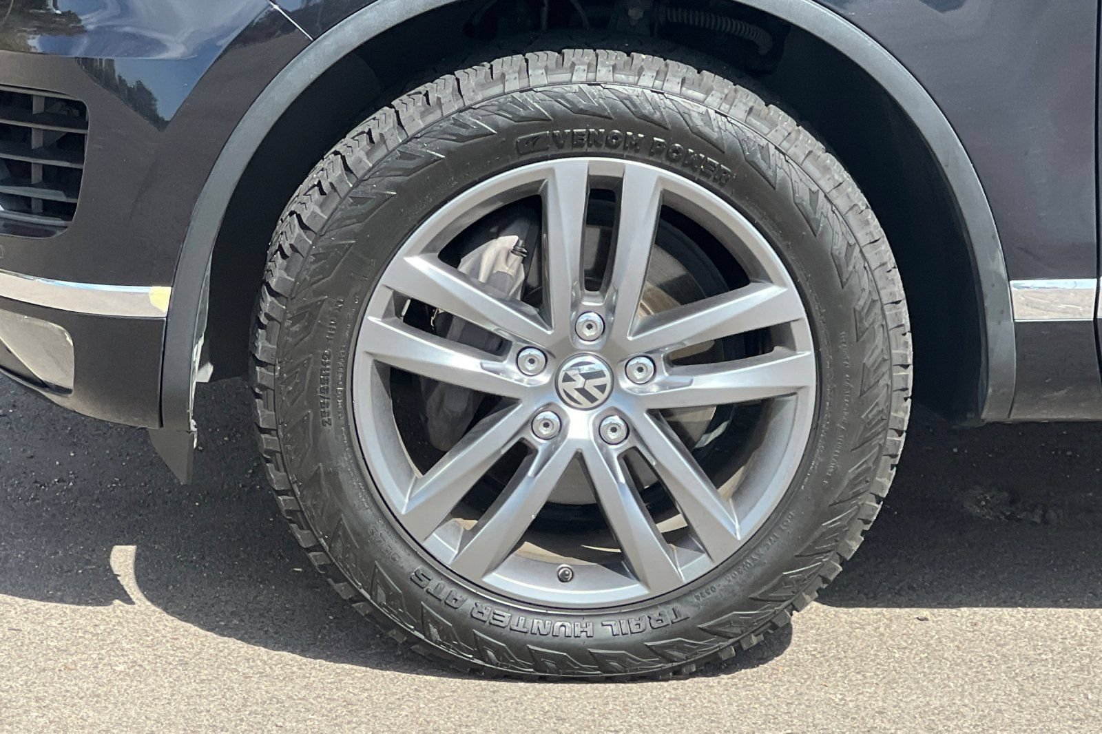 Used 2016 Volkswagen Touareg VR6 AWD/4WD image 28