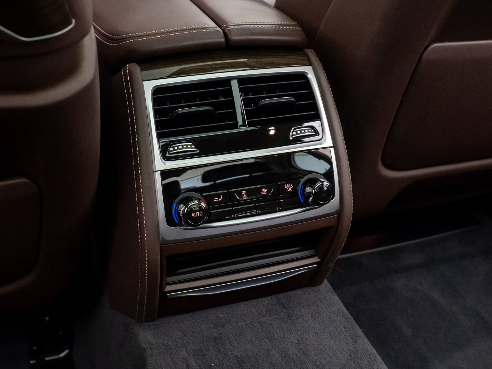 Certified 2022 BMW 750i xDrive w/ Executive Package image 20