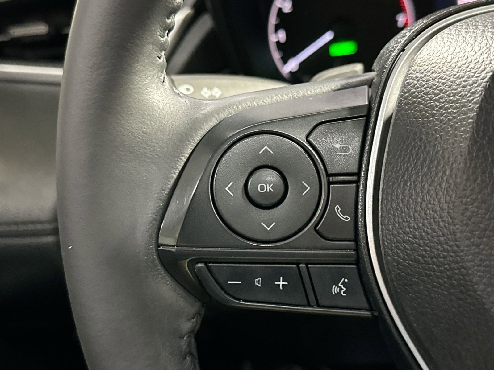 Used 2024 Toyota Corolla Cross SE w/ Moonroof Package image 20