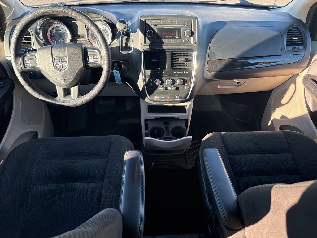 Used 2017 Dodge Grand Caravan SE image 13