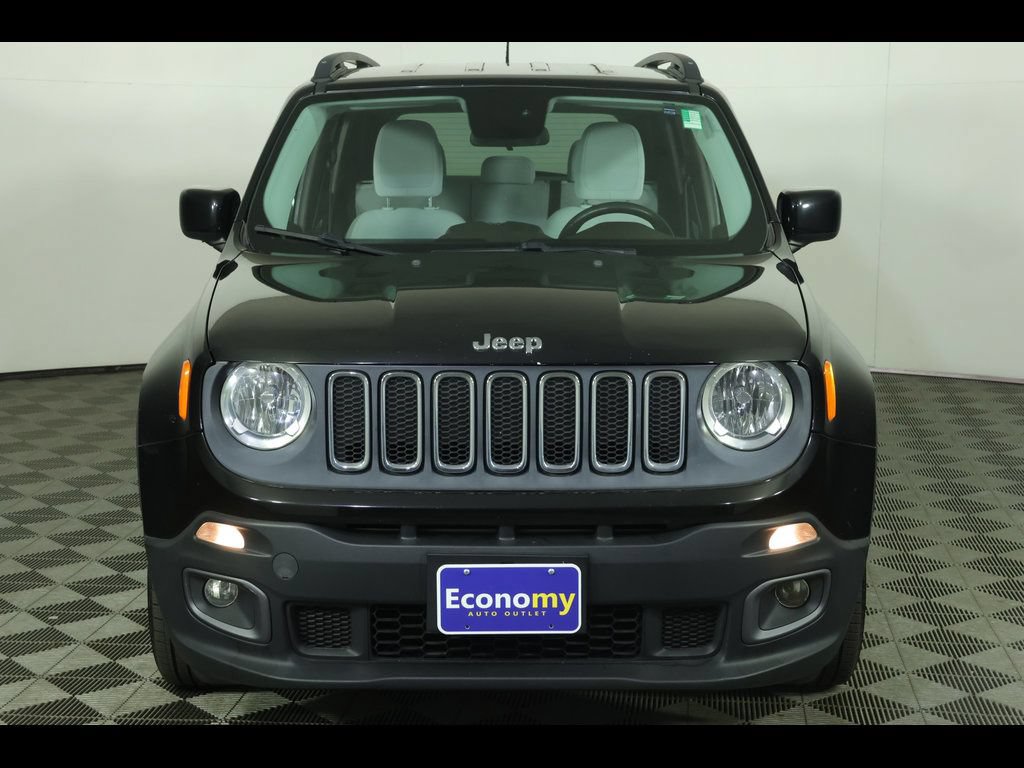 Used 2015 Jeep Renegade Latitude w/ Cold Weather Group FWD image 9