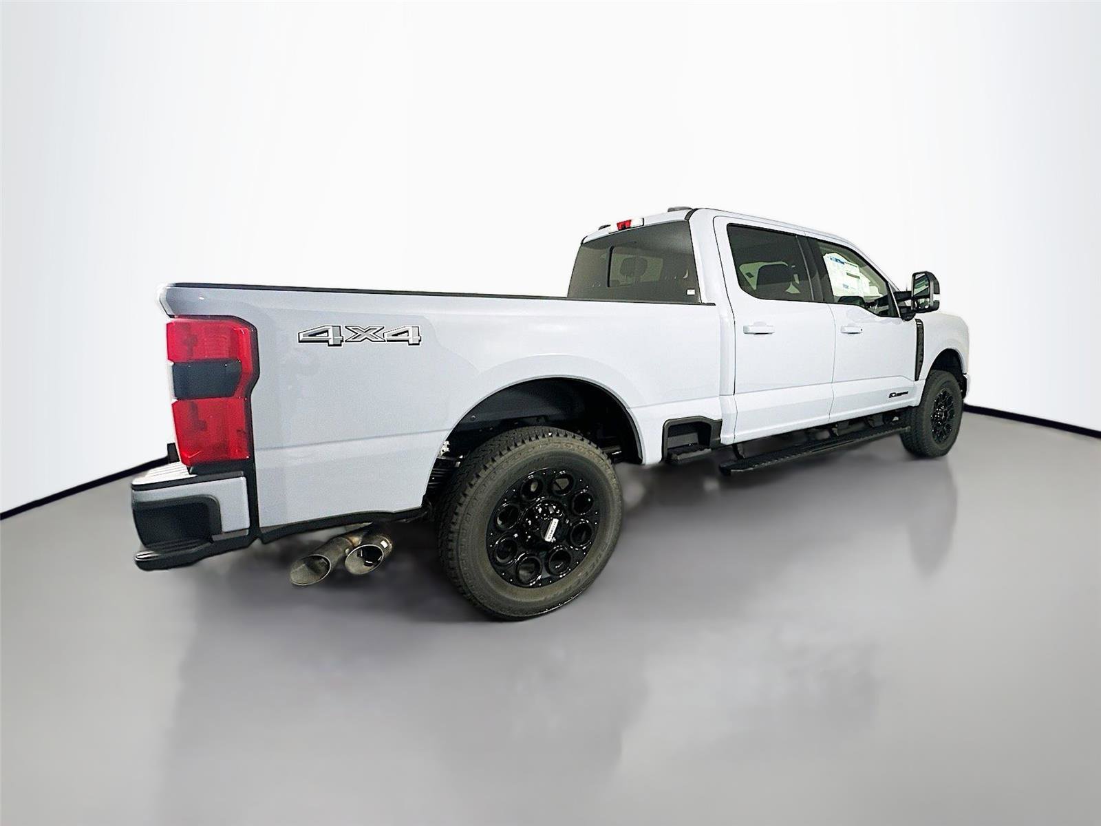 New 2026 Ford F250 Lariat w/ Black Appearance Package image 7