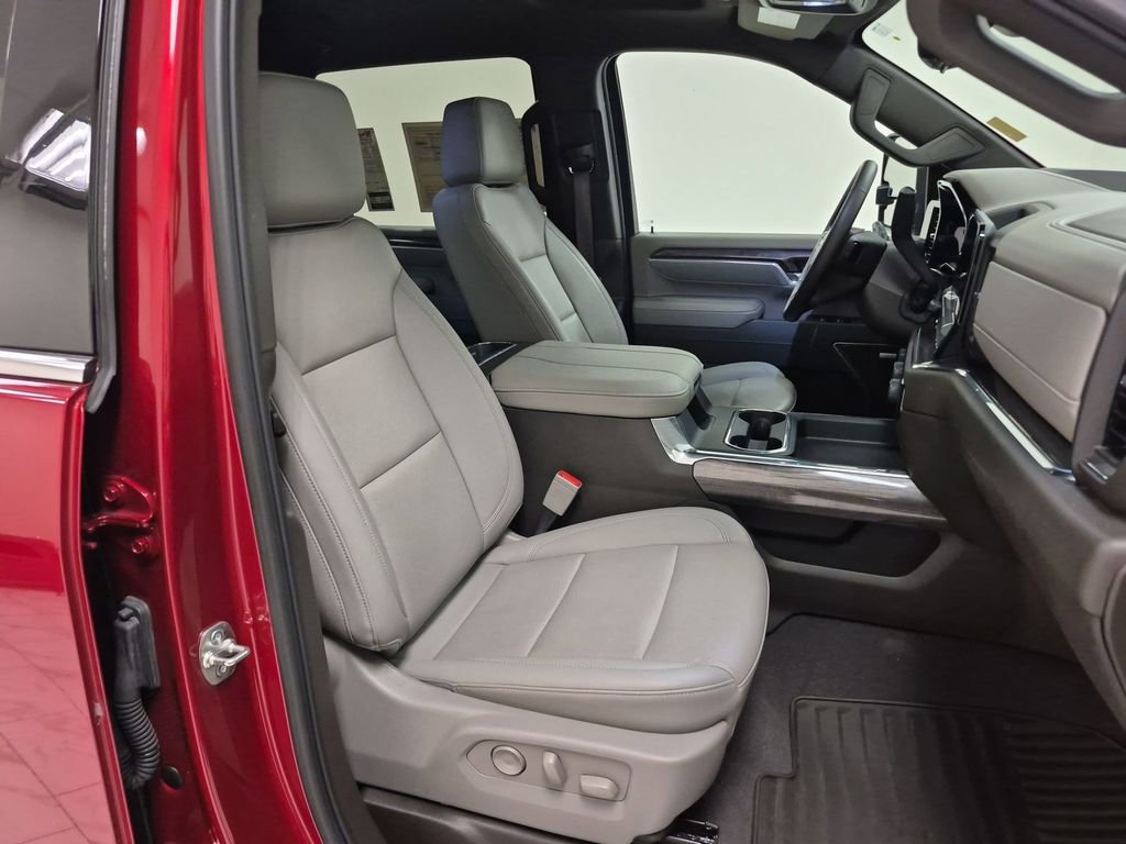 Used 2025 Chevrolet Silverado 3500 LTZ w/ LTZ Texas Edition image 29