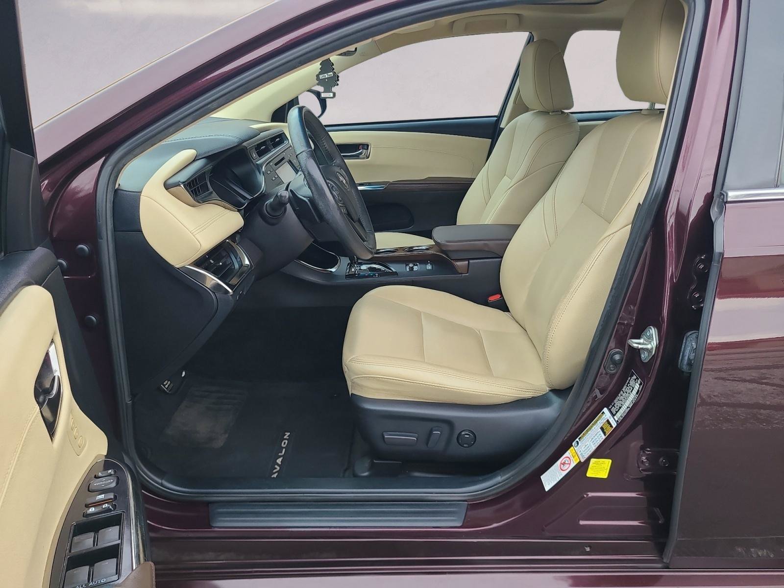 Used 2018 Toyota Avalon XLE Premium FWD image 11