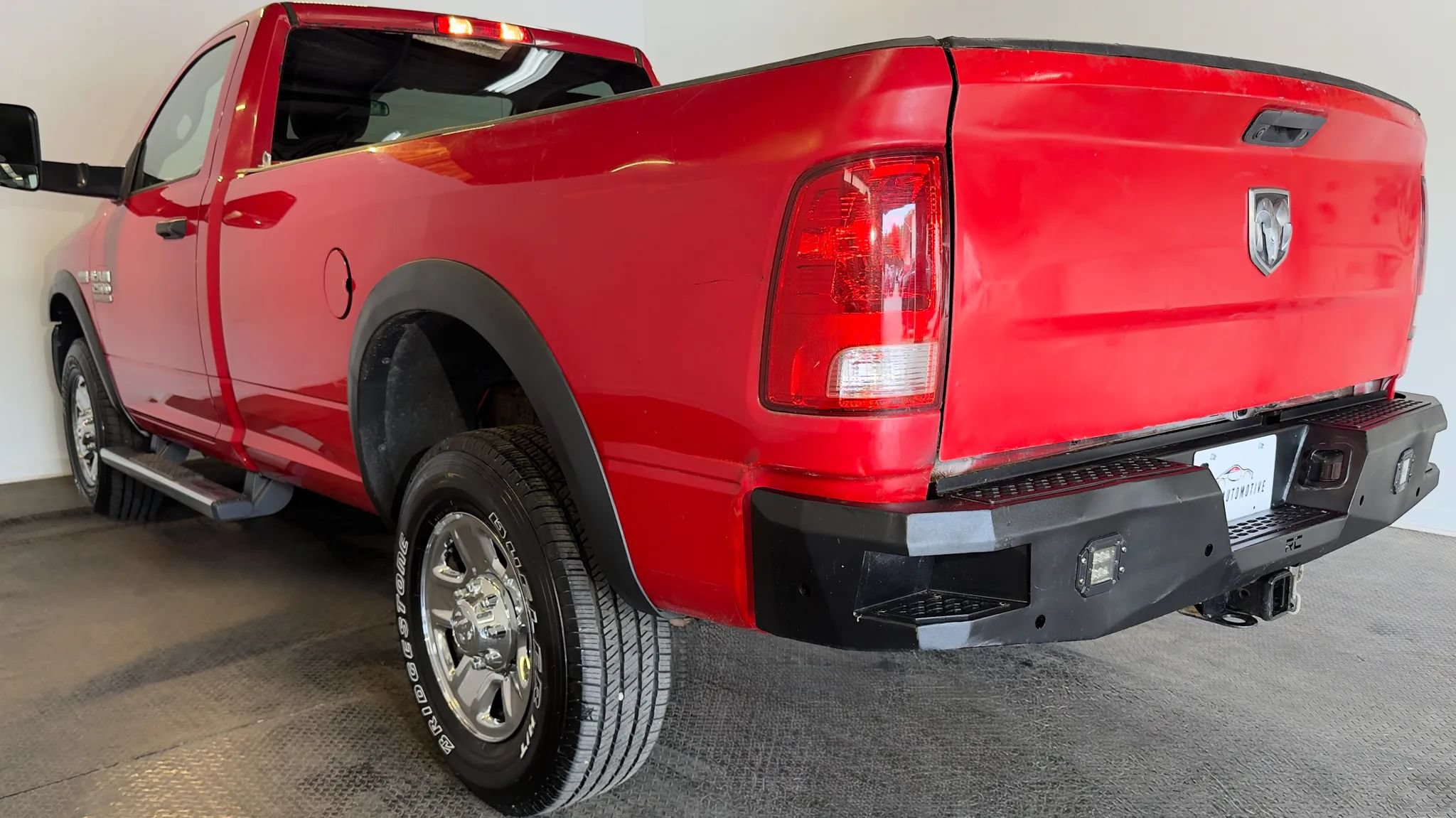 Used 2018 RAM 2500 Tradesman w/ Chrome Appearance Group AWD/4WD image 4