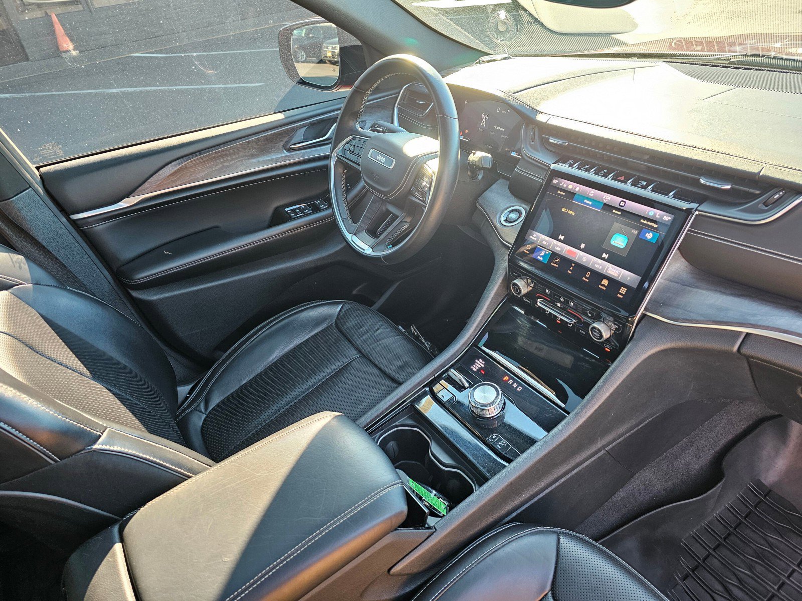 Used 2021 Jeep Grand Cherokee L Overland w/ MOPAR Finishing Package image 11