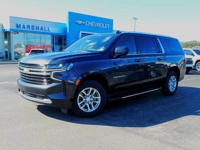 Used 2023 Chevrolet Suburban LT image 2