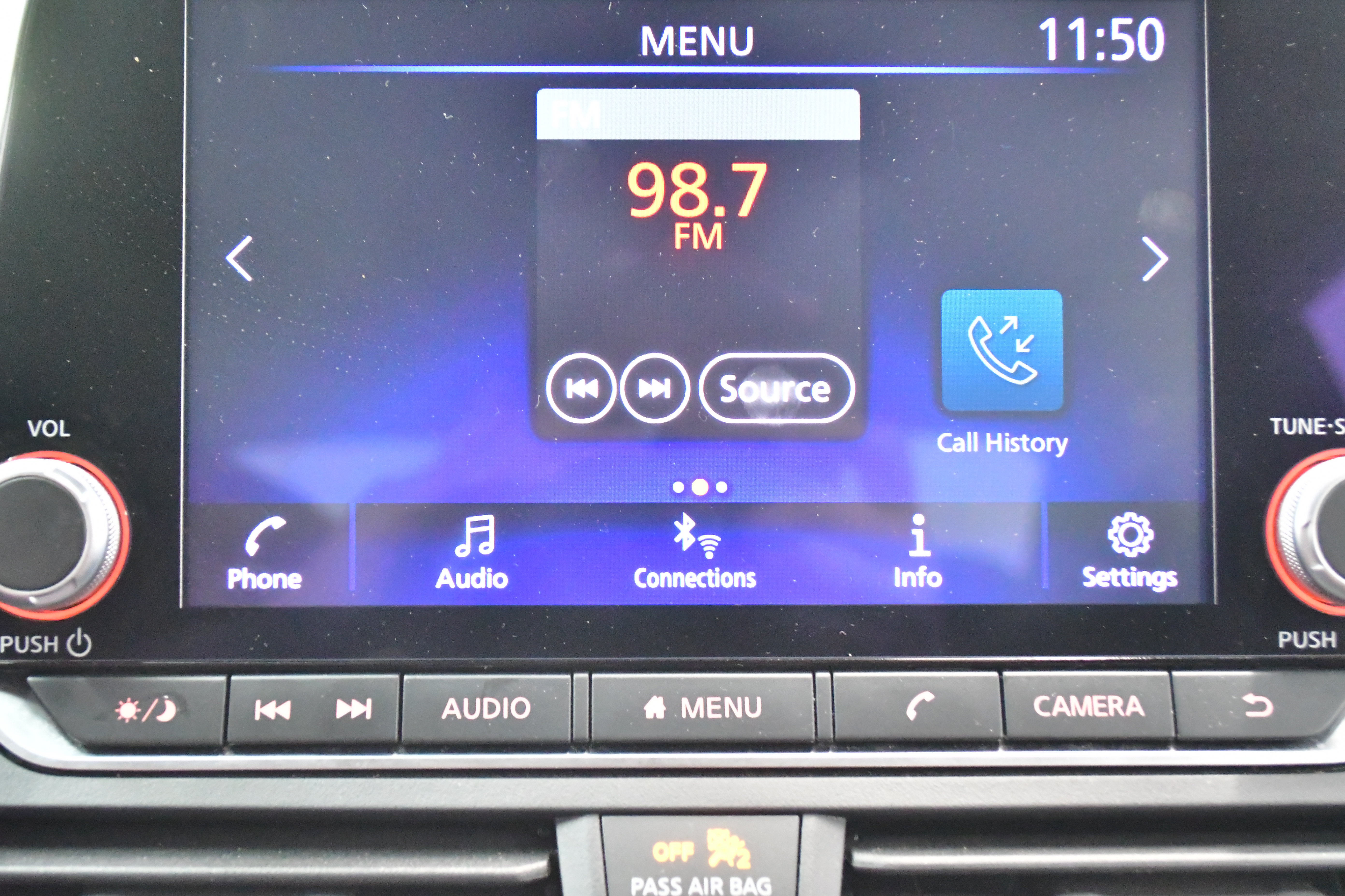 Used 2025 Nissan Altima 2.5 SV FWD image 25